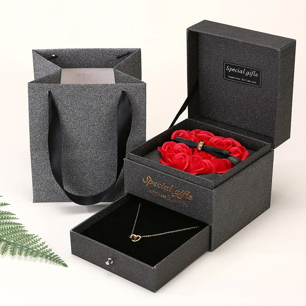 Ewige Herz-Rosenbox - Gravierte Halskette & echte Rosen - Image 4
