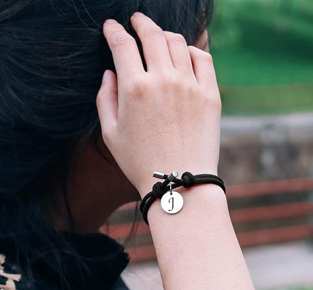 Magnetische Partner Armbänder Set mit Initialen - Image 4