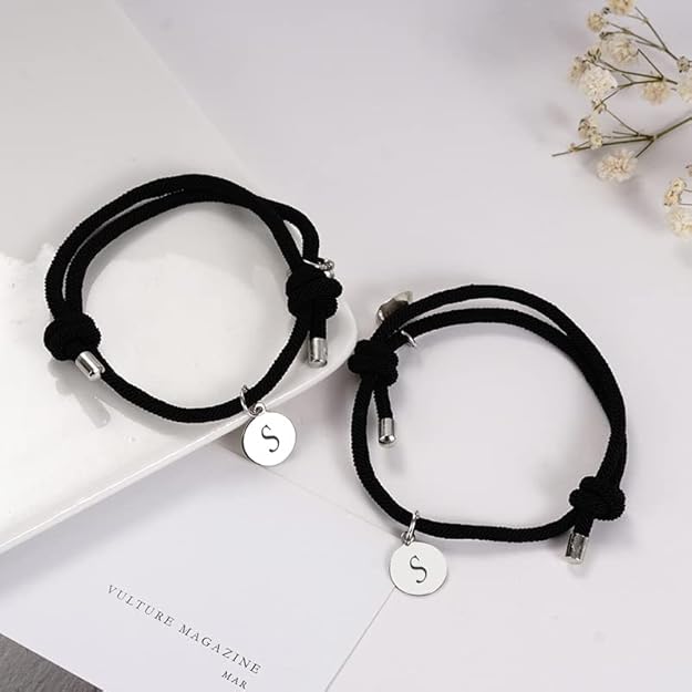 Magnetische Partner Armbänder Set mit Initialen - Image 6