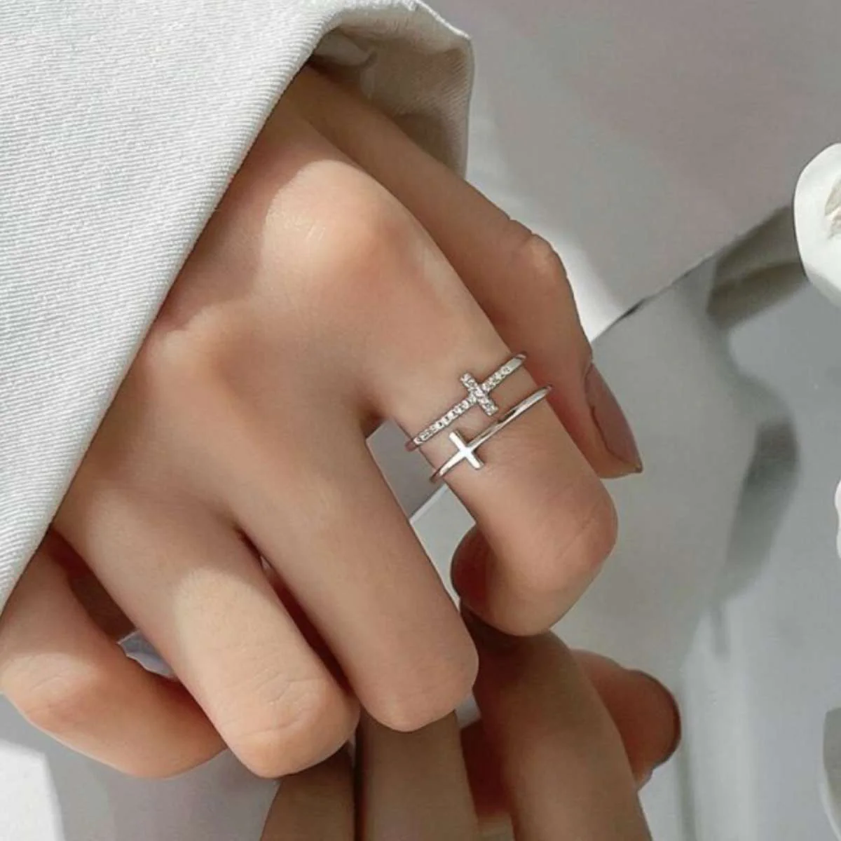 Verstellbarer Kreuz Ring - Cubic Zirkonia Steine - Image 4