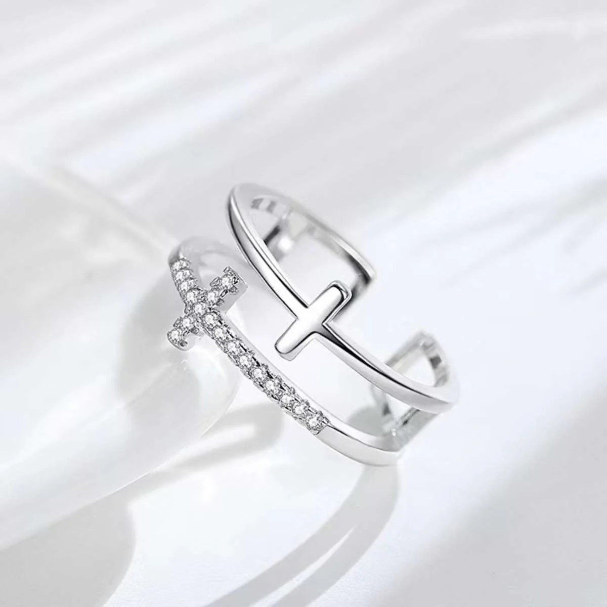 Verstellbarer Kreuz Ring - Cubic Zirkonia Steine - Image 5