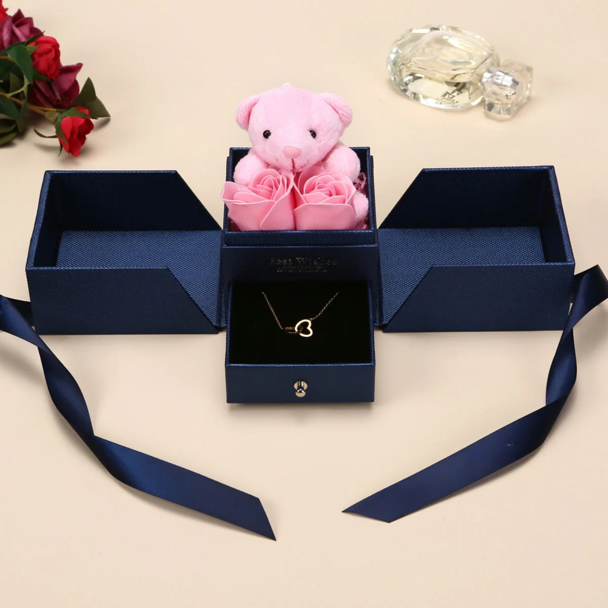 Rosenbär Box - Gravierte Halskette & ewige Rosen - Image 7
